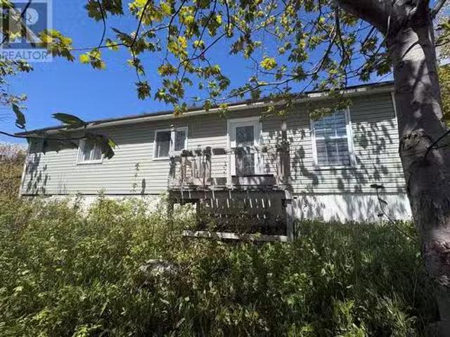House for sale in Lark Harbour, Newfoundland And Labrador