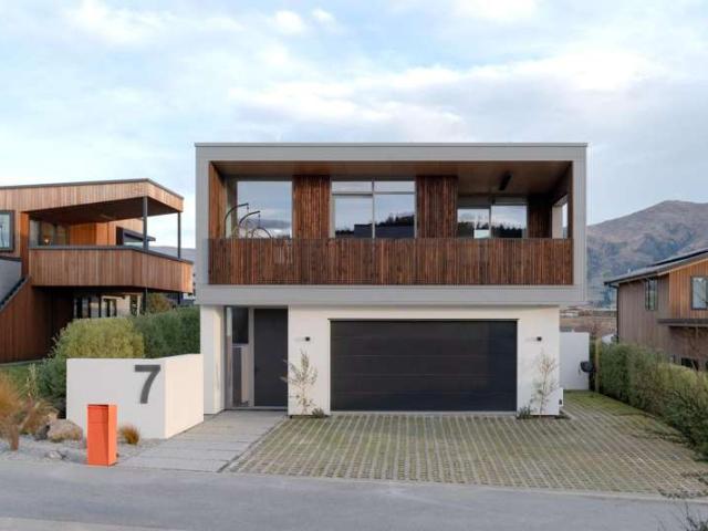 House for sale in Otakou