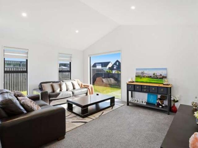 Property for sale in Casebrook, Canterbury