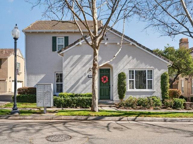 Condo for sale in Roseville, California