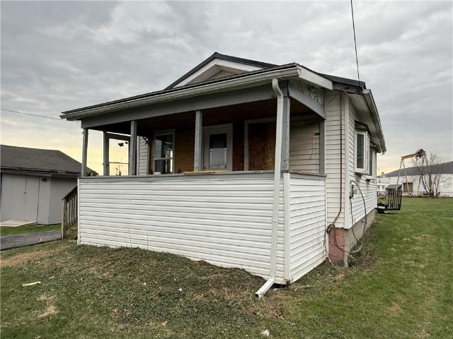 House for sale in Breesport, New York