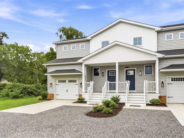 Townhouse for sale in Green Creek, New Jersey