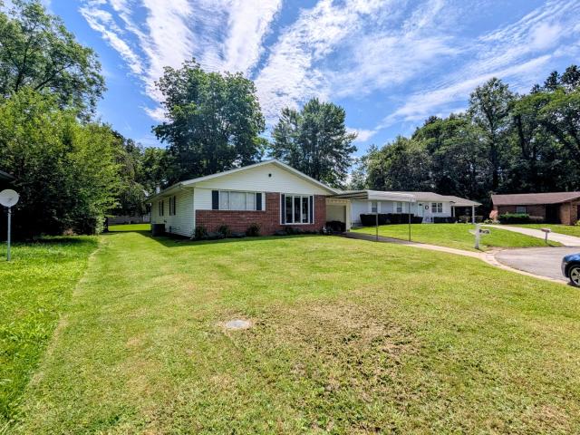 House for sale in Murphysboro, Illinois