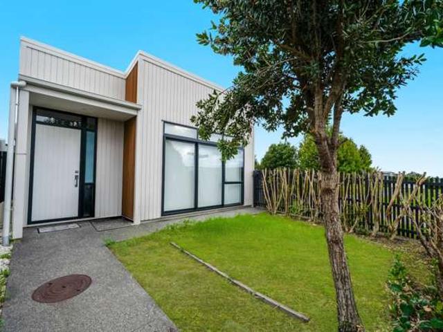 House for sale in Papakura