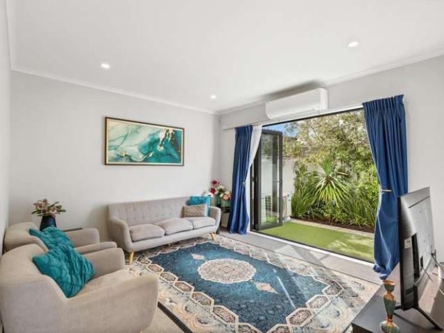 Townhouse for sale in Mount Wellington, Oroua County