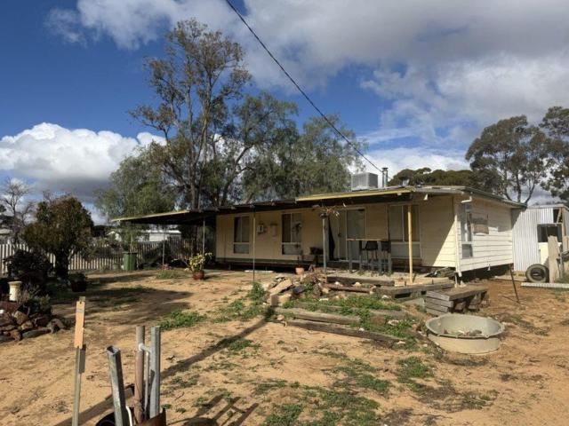 House for sale in Marvel Loch, Western Australia