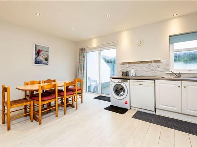 Detached House for sale in Loch Garman