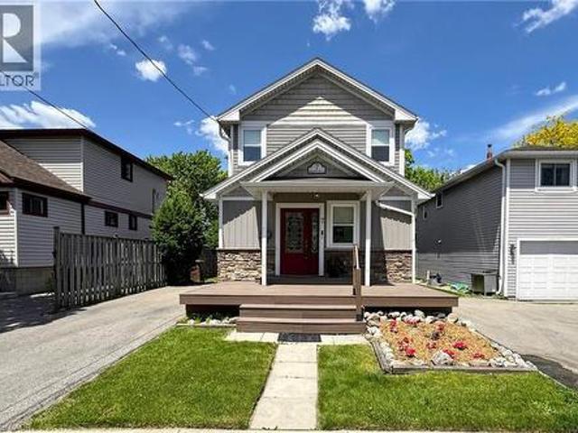 House for sale in Ancaster, Ontario