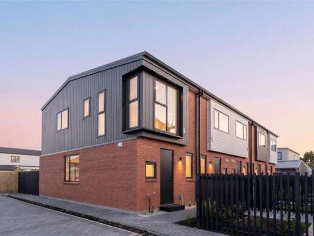 House for sale in Papakura