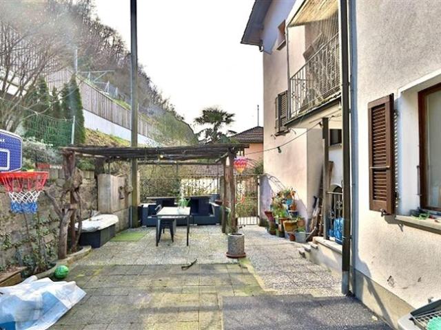 Einfamilienhaus kaufen in Gerra, Gambarogno, Tessin