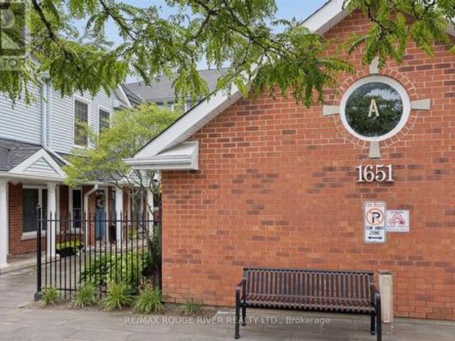 Townhouse for sale in Durham, Ontario
