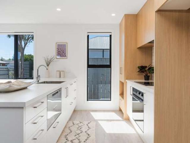 Townhouse for sale in Otakou