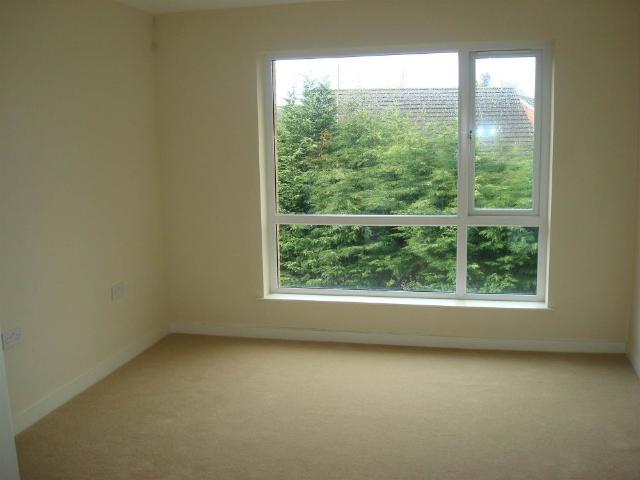 Apartment to rent in Belmont, Belfast