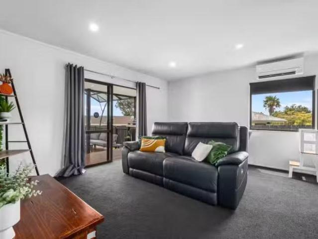 House for sale in Omokoroa, Bay Of Plenty