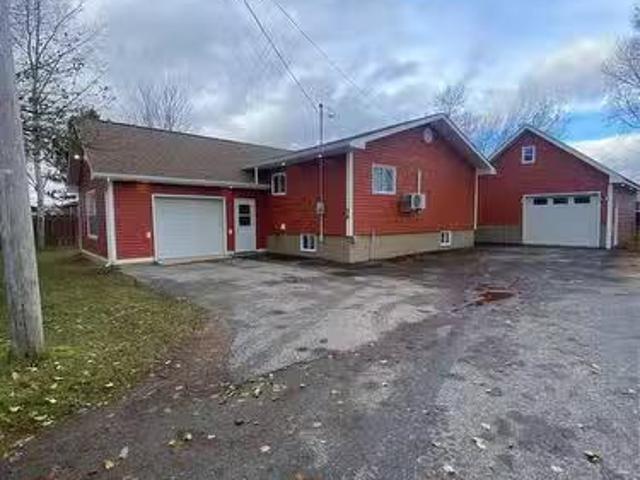 House for sale in Deer Lake, Newfoundland And Labrador