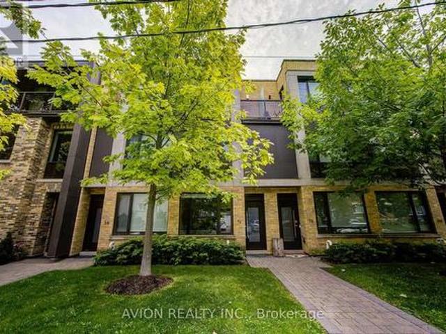 Townhouse for sale in Woburn, Ontario