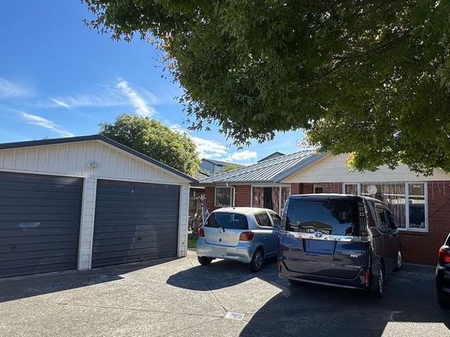 House for rent in Chaslands, Canterbury