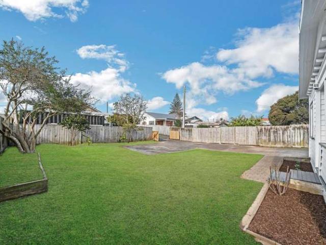 House for sale in Owhata, Oroua County
