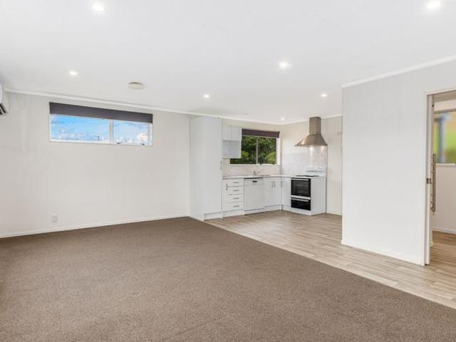 Apartment for rent in Whitby, Porirua