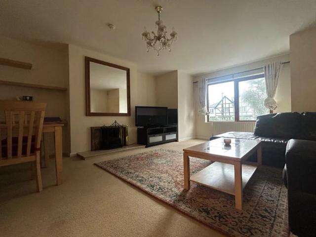 Room for rent in Balmoral, Northern Ireland