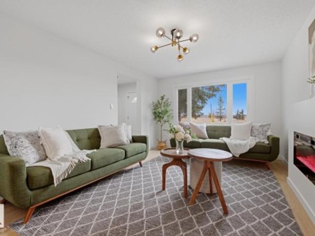 Townhouse for sale in Wedgewood, Alberta