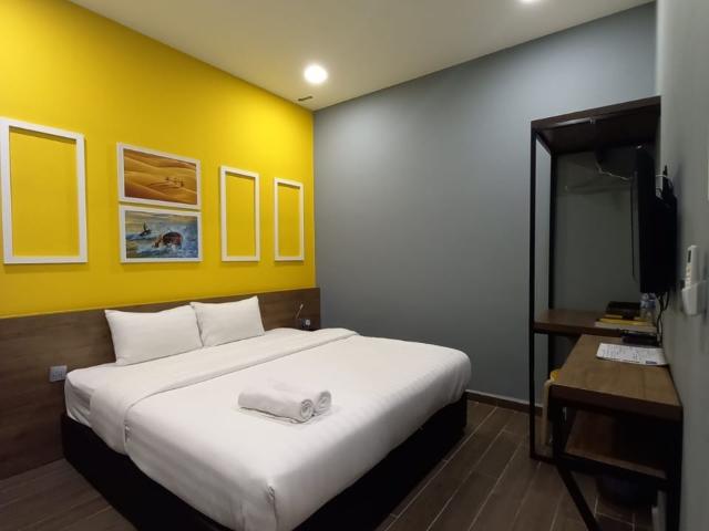 Room for rent in Country Heights Damansara, Kuala Lumpur