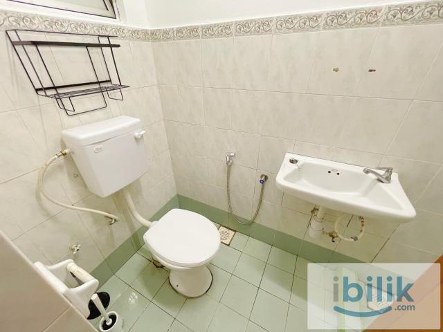 Room for rent in Petaling, Damansara Damai
