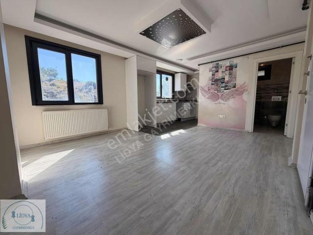 Ataşehir, İstanbul içerisinde kiralık mülk