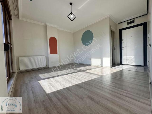 Ataşehir, İstanbul içerisinde kiralık mülk