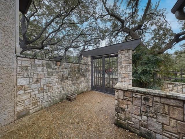 Townhouse for sale in Leesville, Texas
