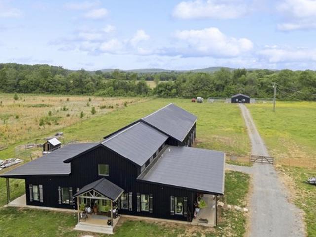 House for sale in Christiana, Middle Tennessee