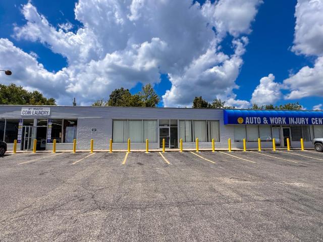 Commercial for sale in Hilltop Plaza Shopping Center, Mount Healthy