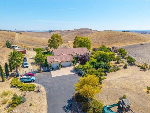 House for sale in San Miguel, California