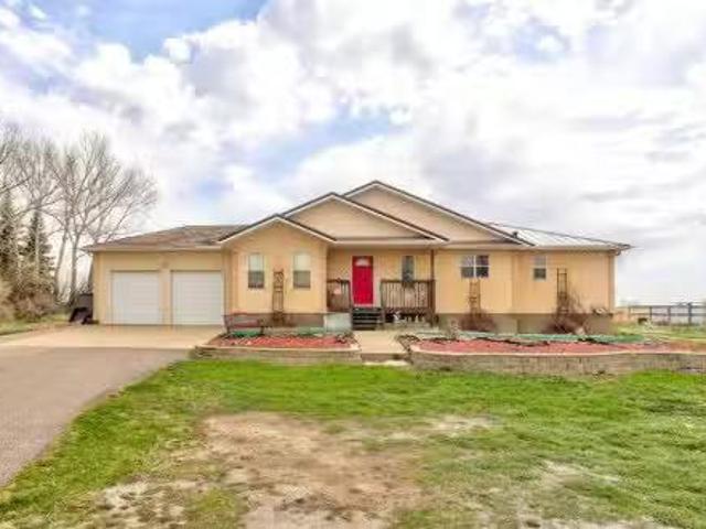 House for sale in Alberta