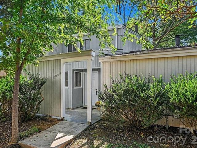 Townhouse for sale in Charlotte, Mecklenburg County