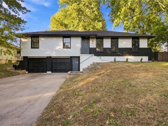 House for sale in Richmond Park, Belton