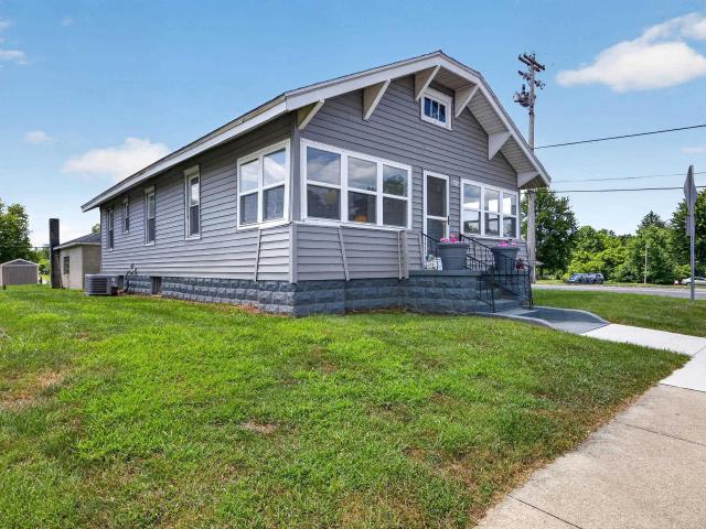 House for sale in Dugger, Indiana