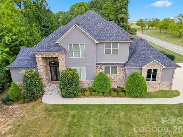 House for sale in Stanley, North Carolina