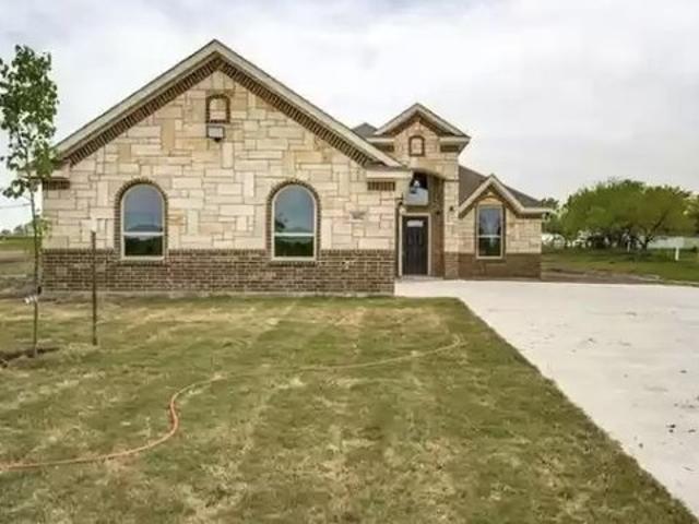 House for sale in Navarro, Texas