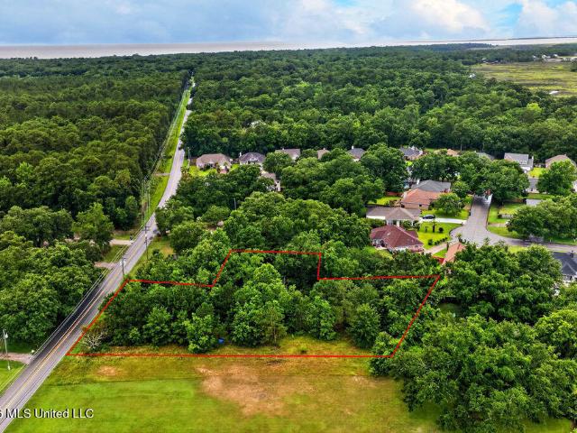 Land for sale in Ocean Springs, Mississippi
