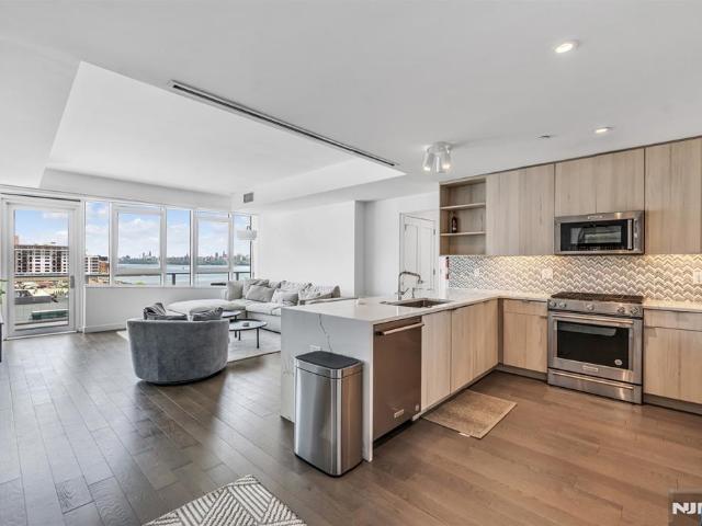 Condo for sale in Hudson, New Jersey