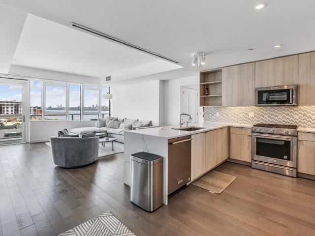 Condo for sale in Hudson, New Jersey