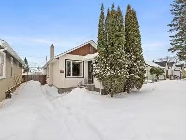 House for sale in East St. Paul, Manitoba