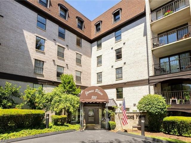 Condo for sale in Westlake, Ohio