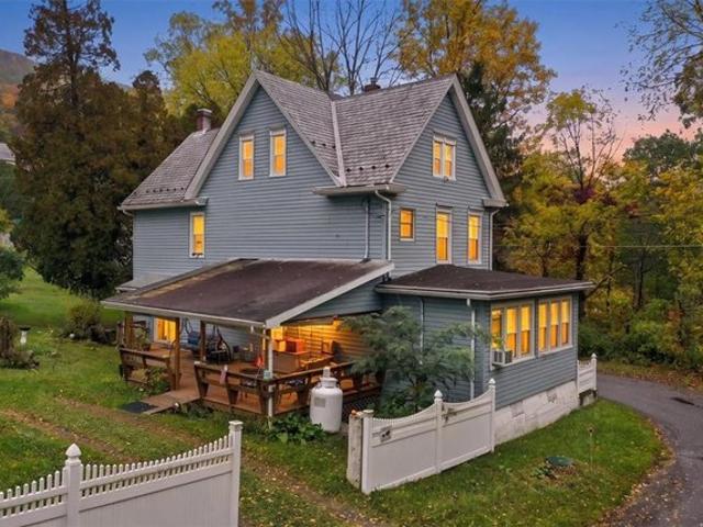 House for sale in Jim Thorpe, Carbon County
