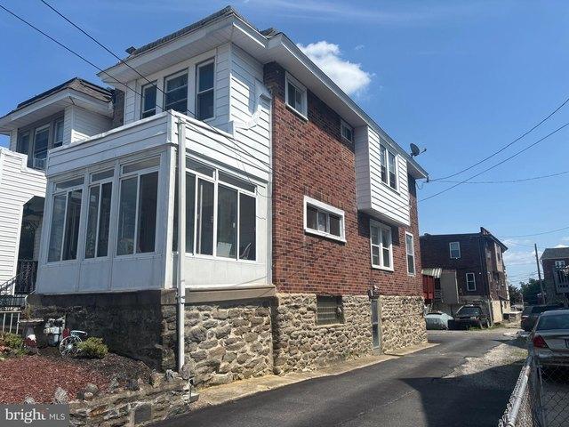 Townhouse for sale in Delco, Pennsylvania