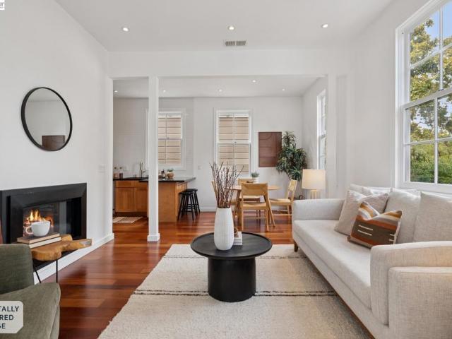 Condo for sale in Berkeley, California