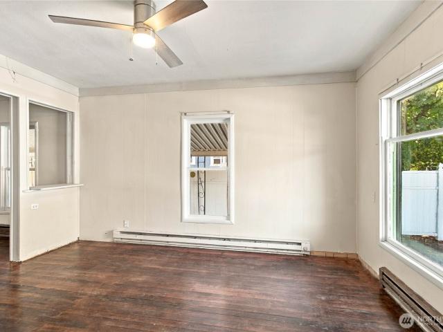 House for sale in Waterville, Douglas County