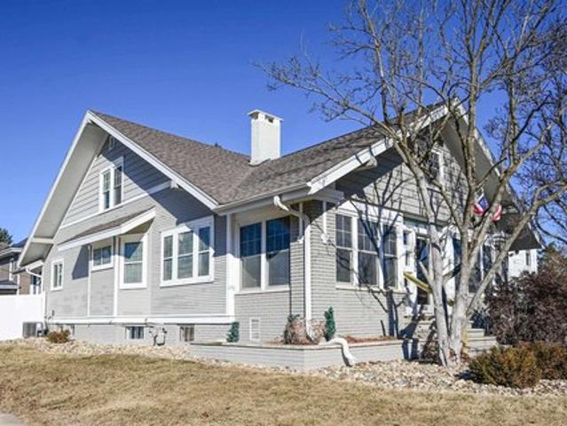 House for sale in Manchester, Iowa