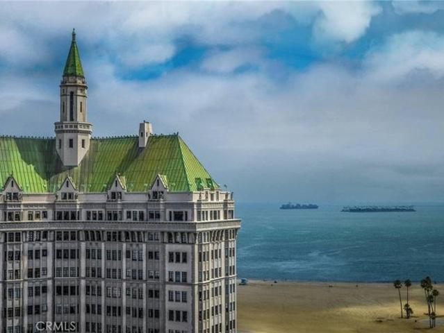 Condo for sale in Long Beach, California